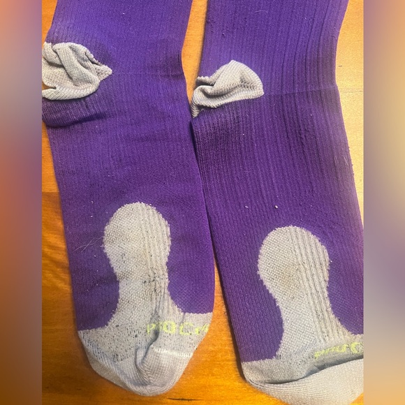 Pro Compression Socks - Picture 4 of 4
